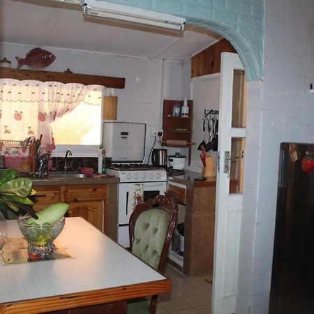 My Corner Guest House Victoria Extérieur photo