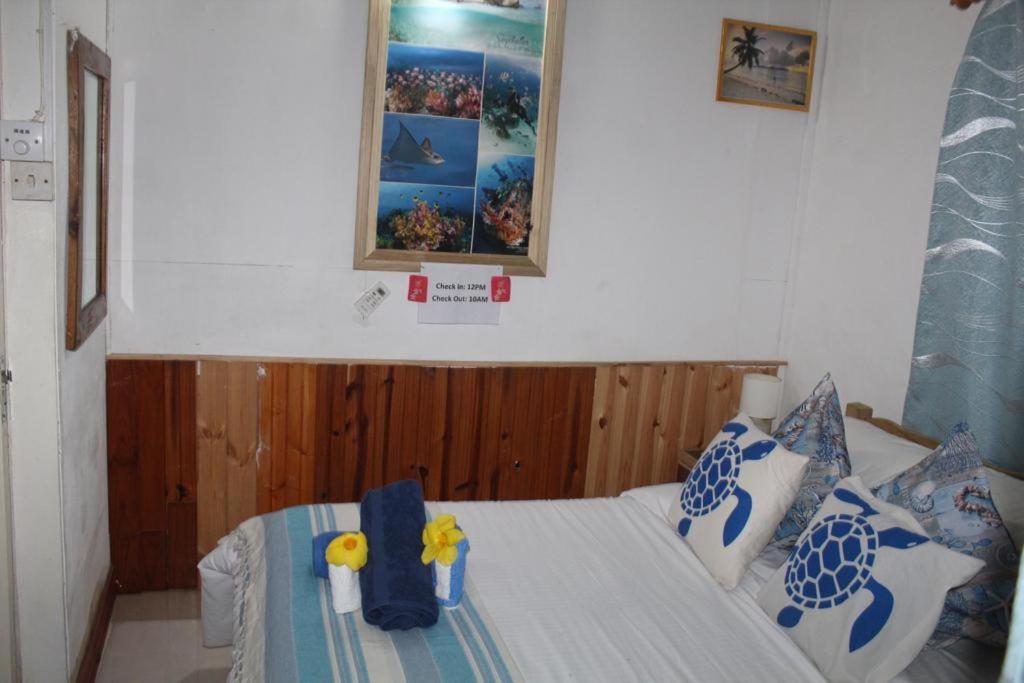 My Corner Guest House Victoria Extérieur photo